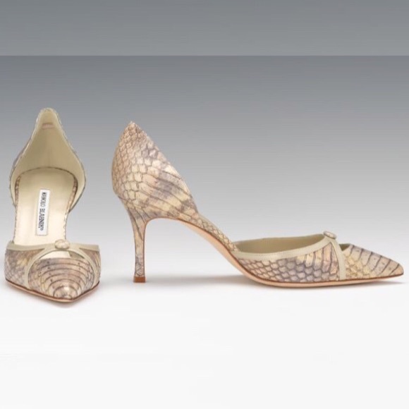 Manolo Blahnik Shoes - Manolo Blahnik Mangiado Leather Gold Brushed Pumps